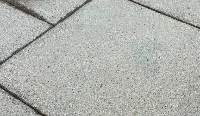 Terrassenplatten ohne Rostflecken